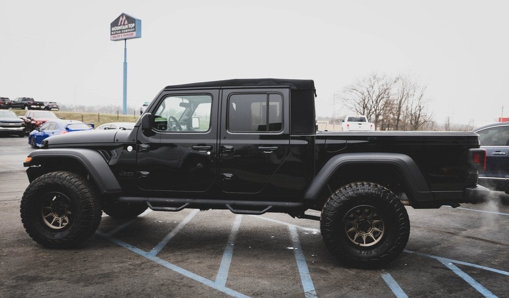 2020 Jeep Gladiator Sport