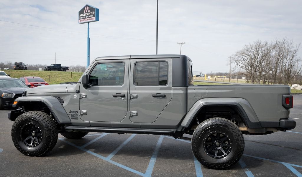 2021 Jeep Gladiator Sport