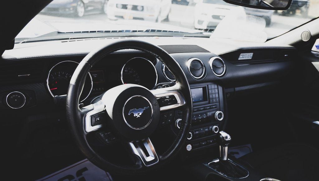 2016 Ford Mustang V6