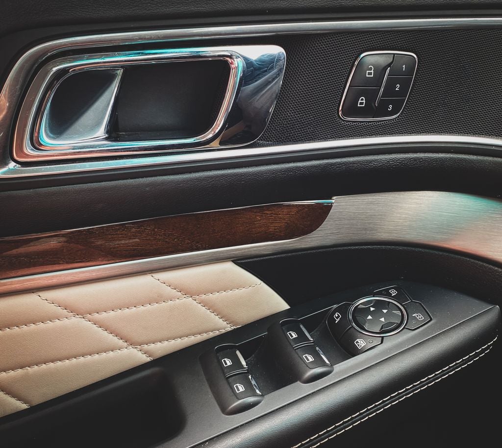 2016 Ford Explorer Platinum - Photo 12