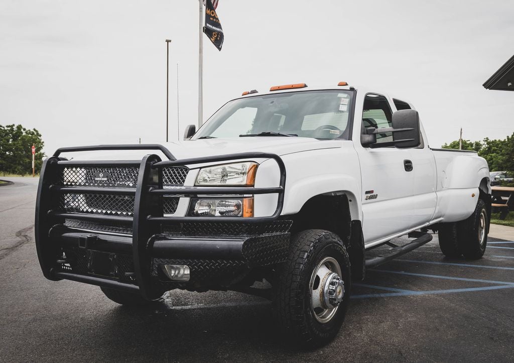 2004 Chevrolet Silverado 3500 Base