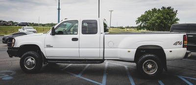 2004 Chevrolet Silverado 3500 Base