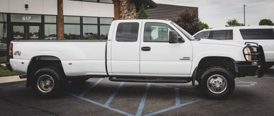 2004 Chevrolet Silverado 3500 Base
