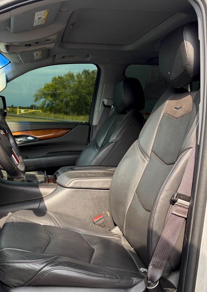 2016 Cadillac Escalade Luxury