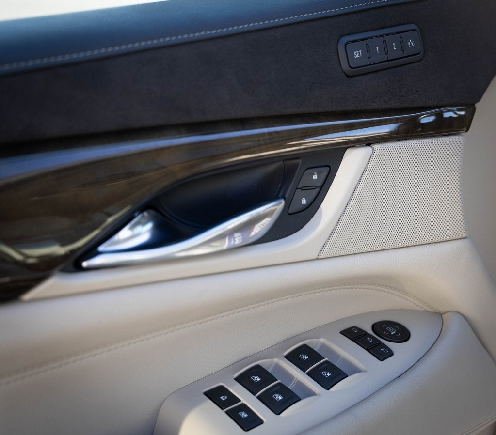 2018 Cadillac Escalade Luxury