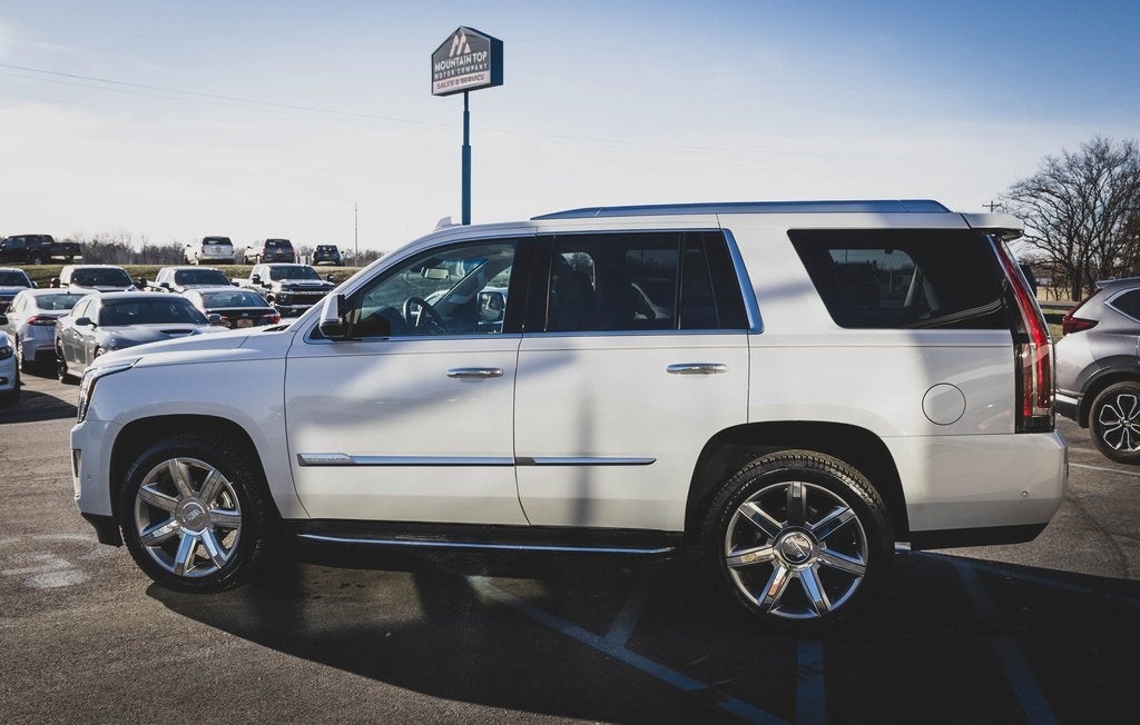 2018 Cadillac Escalade Luxury