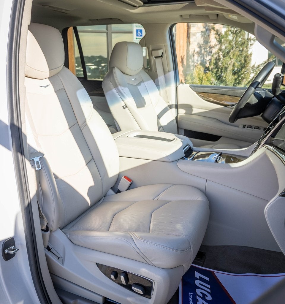 2018 Cadillac Escalade Luxury