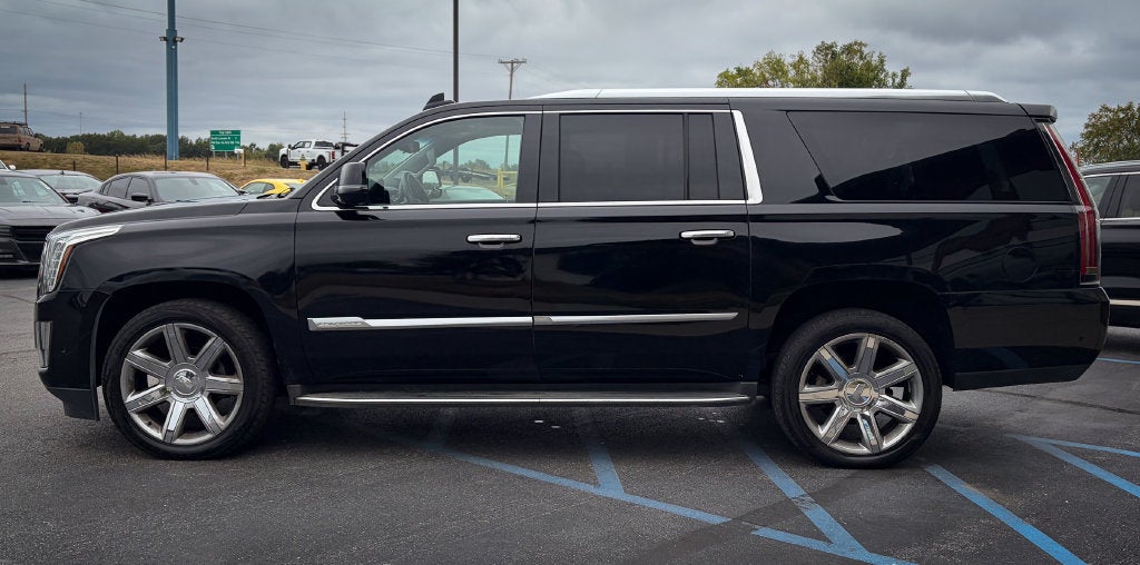 2018 Cadillac Escalade ESV Luxury