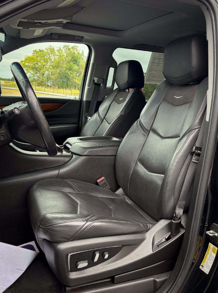 2018 Cadillac Escalade ESV Luxury