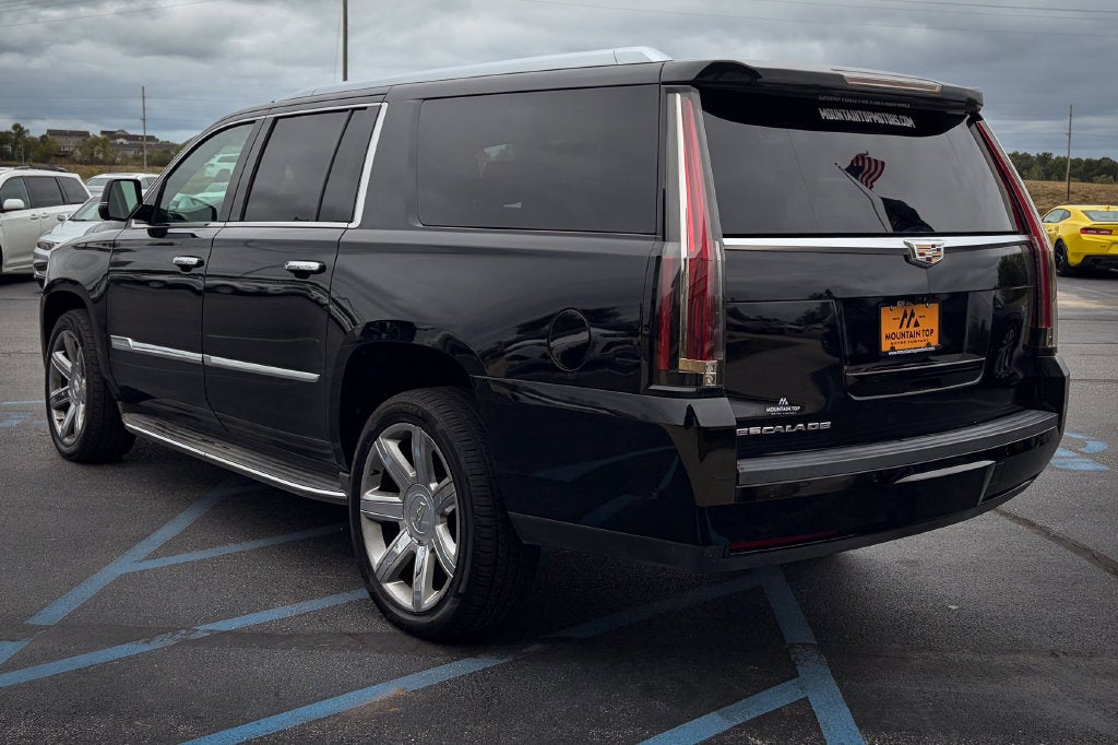 2018 Cadillac Escalade ESV Luxury