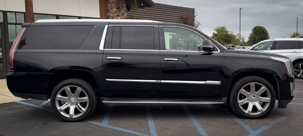 2018 Cadillac Escalade ESV Luxury