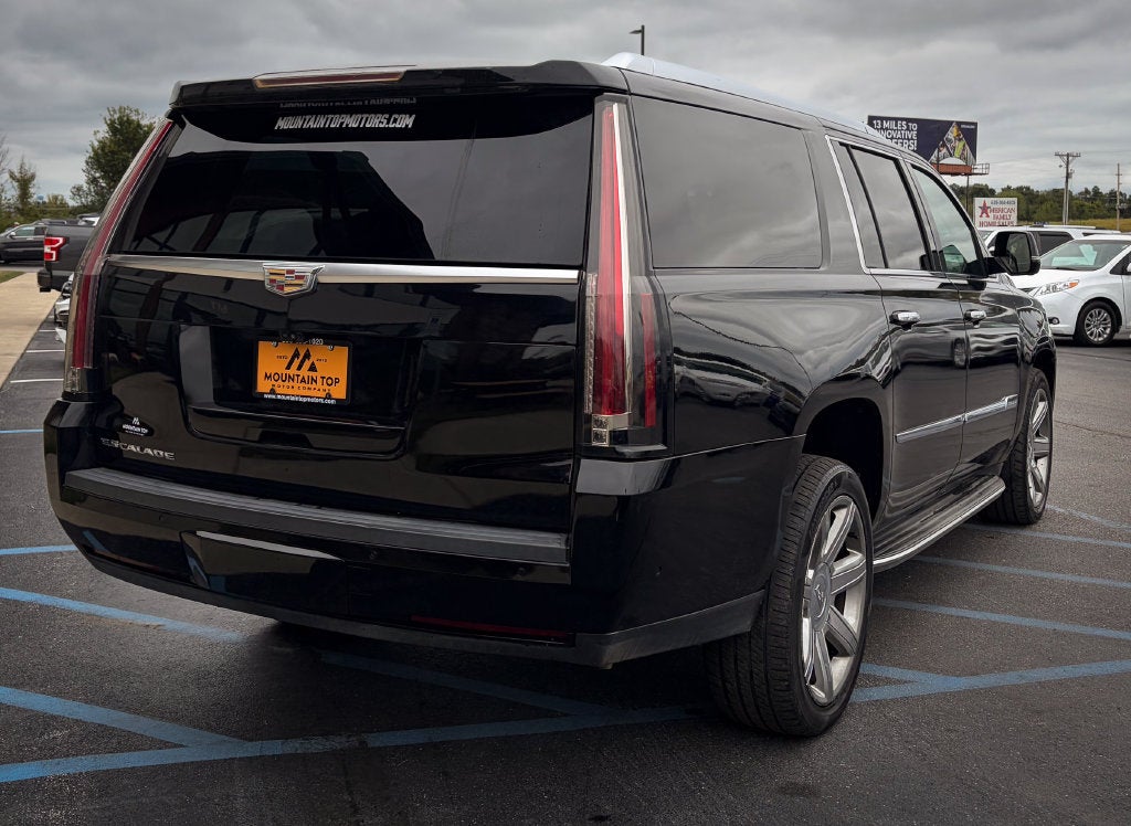 2018 Cadillac Escalade ESV Luxury