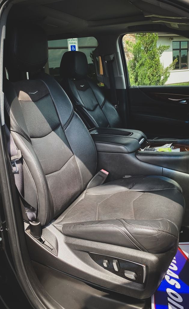 2018 Cadillac Escalade ESV Luxury