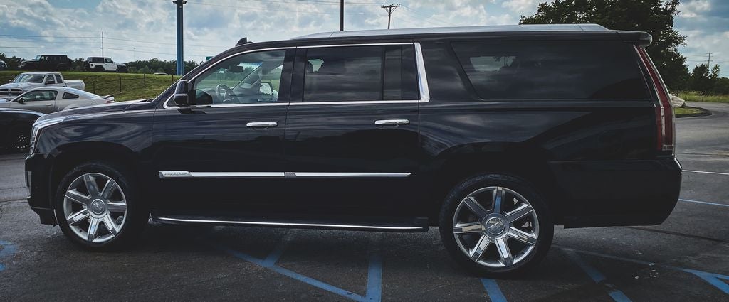 2018 Cadillac Escalade ESV Luxury