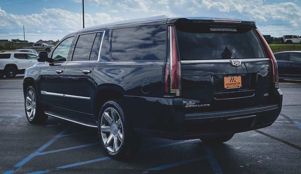 2018 Cadillac Escalade ESV Luxury