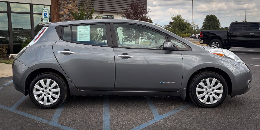 2016 Nissan Leaf S