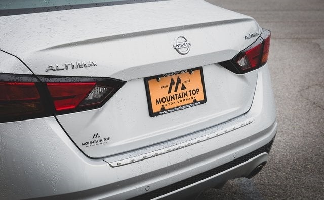 2020 Nissan Altima 2.5 Platinum in Troy, MO, MO - Mountain Top Motor Company