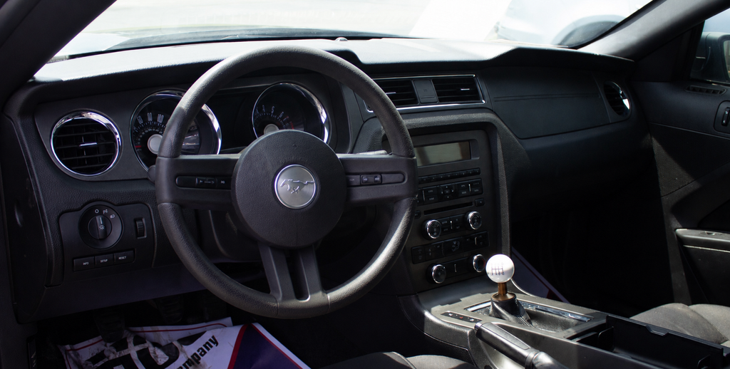 2012 Ford Mustang V6