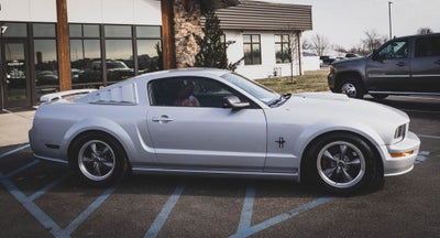 2005 Ford Mustang GT Deluxe