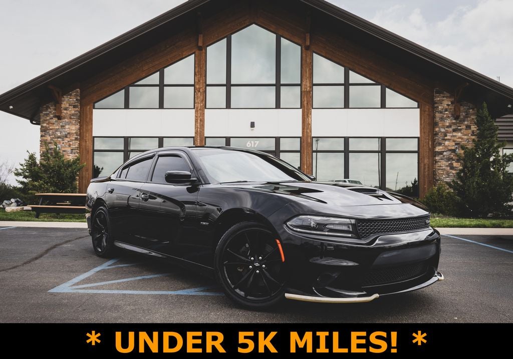 2018 Dodge Charger R/T's photo