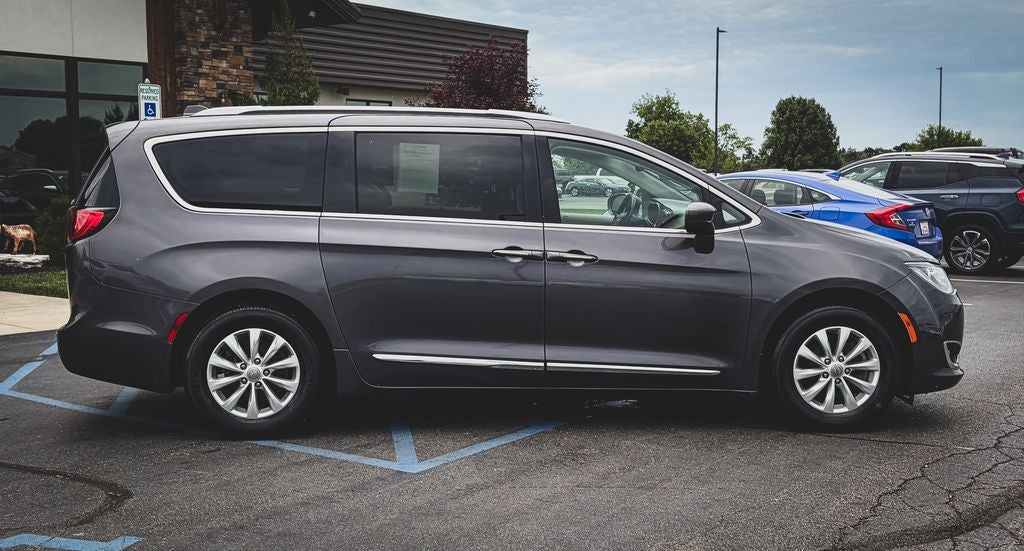 2019 Chrysler Pacifica Touring L