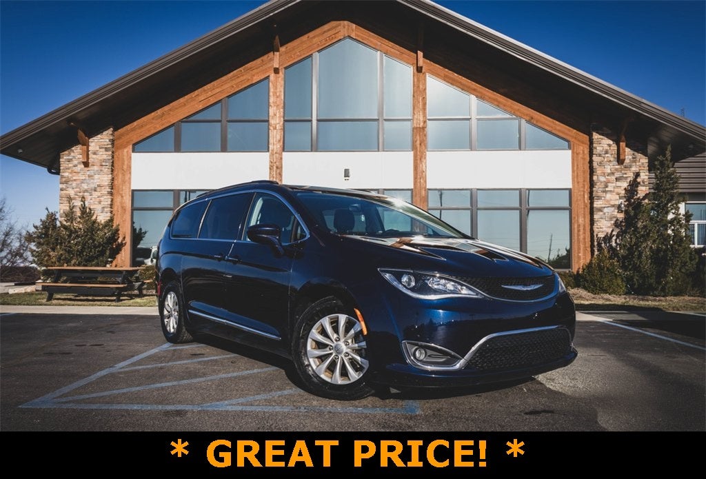 2017 Chrysler Pacifica Touring L