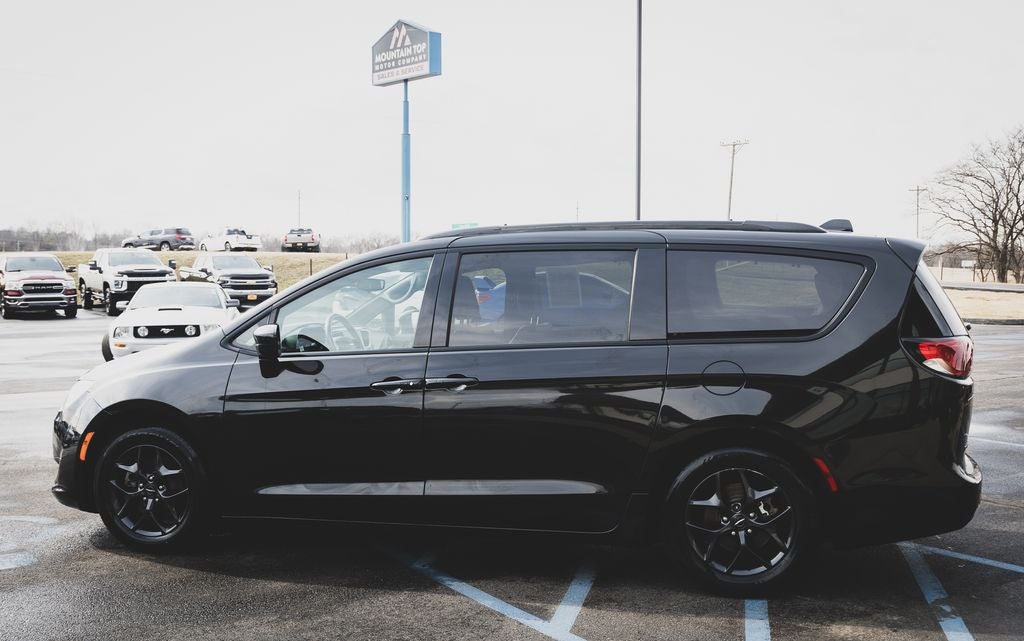 2018 Chrysler Pacifica Touring L