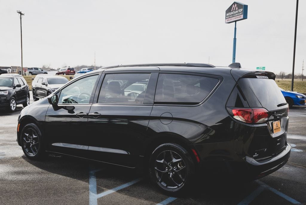 2018 Chrysler Pacifica Touring L
