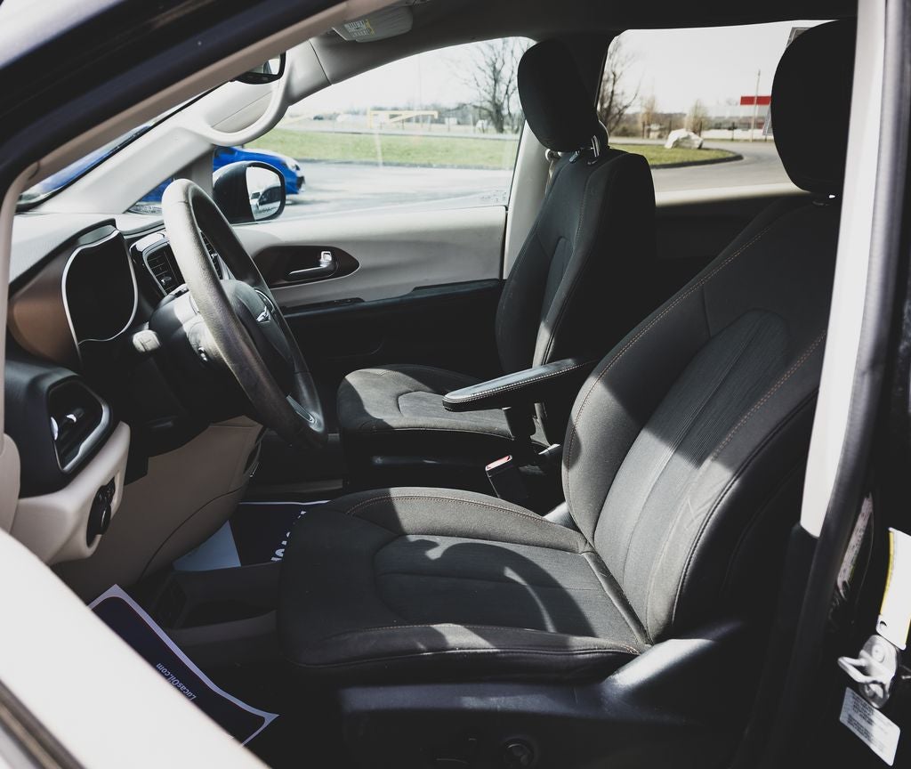 2017 Chrysler Pacifica Touring