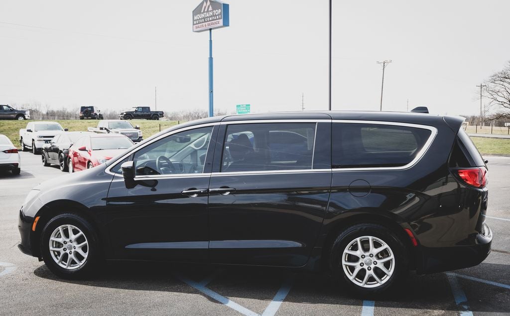 2017 Chrysler Pacifica Touring