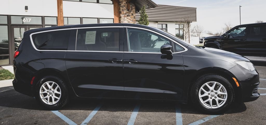 2017 Chrysler Pacifica Touring
