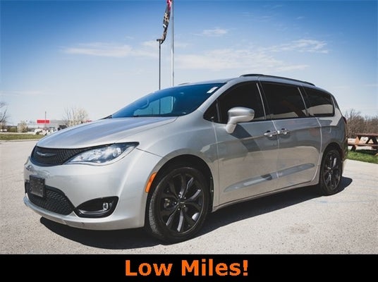 2018 Chrysler Pacifica Touring L Plus in Troy, MO, MO - Mountain Top Motor Company