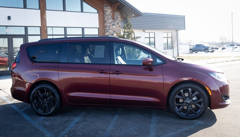 2020 Chrysler Pacifica Touring L Plus