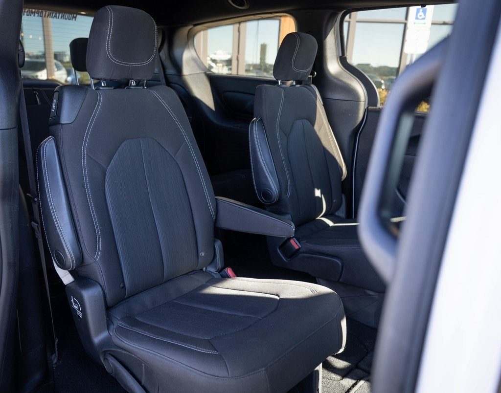 2020 Chrysler Pacifica Touring