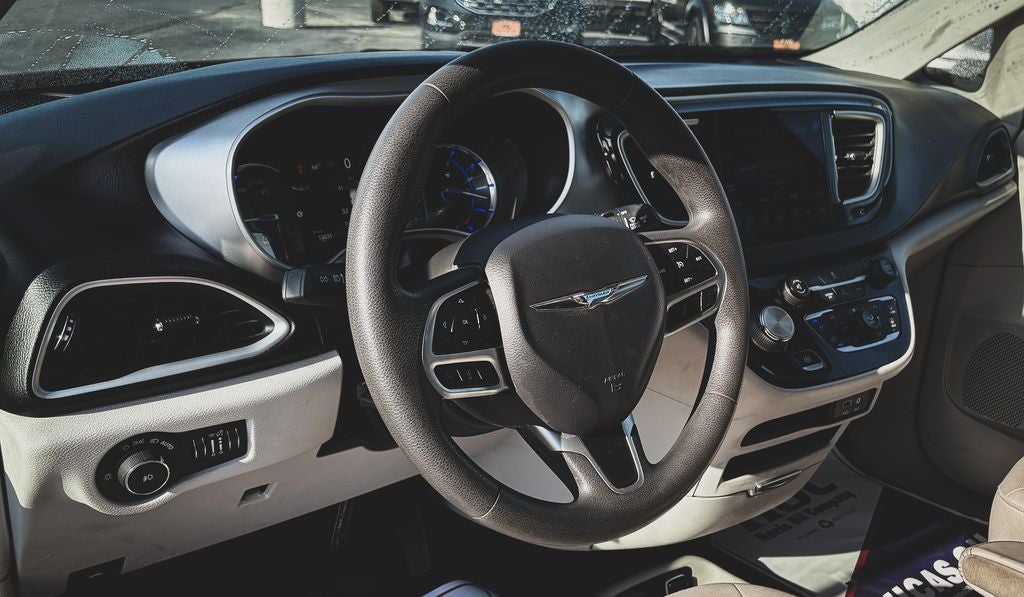 2017 Chrysler Pacifica Hybrid Touring Plus