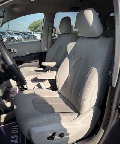 2017 Chrysler Pacifica Hybrid Touring Plus