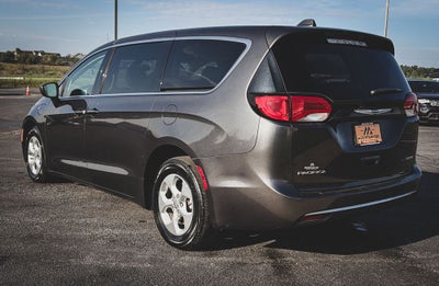 2017 Chrysler Pacifica Hybrid Touring Plus