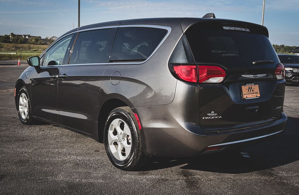 2017 Chrysler Pacifica Hybrid Touring Plus