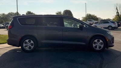 2017 Chrysler Pacifica Hybrid Touring Plus