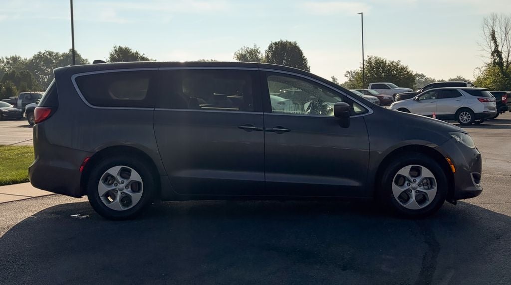 2017 Chrysler Pacifica Hybrid Touring Plus