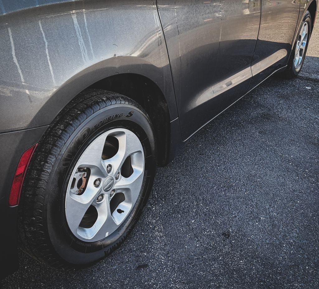 2017 Chrysler Pacifica Hybrid Touring Plus
