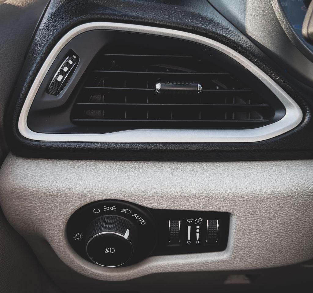2017 Chrysler Pacifica Hybrid Touring Plus