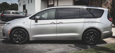 2019 Chrysler Pacifica Hybrid Limited