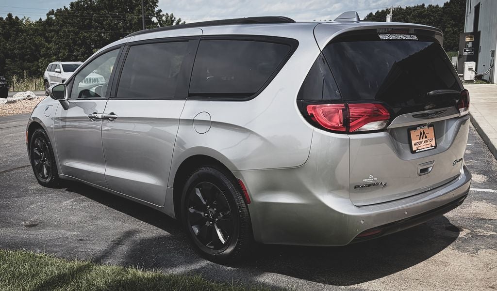 2019 Chrysler Pacifica Hybrid Limited