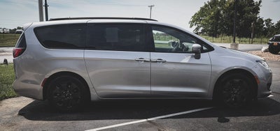 2019 Chrysler Pacifica Hybrid Limited