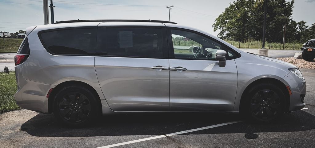 2019 Chrysler Pacifica Hybrid Limited