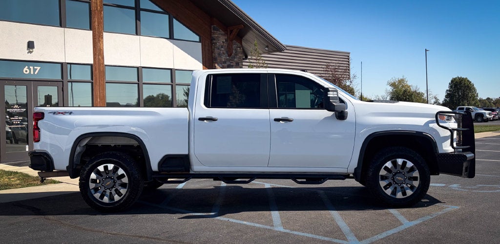 2023 Chevrolet Silverado 2500HD Custom