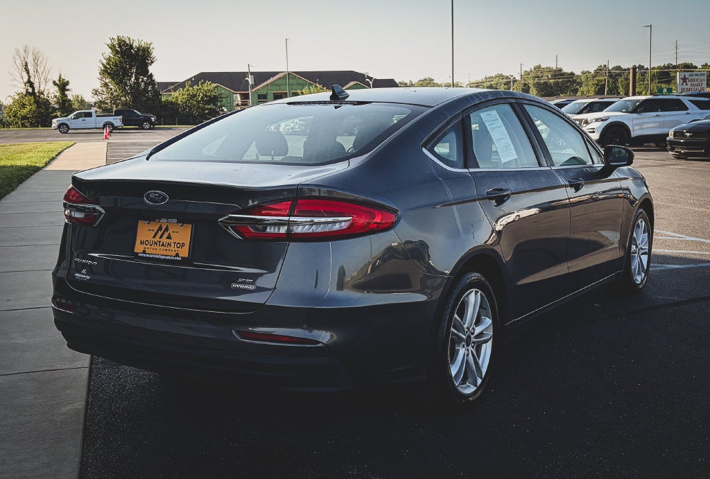 2020 Ford Fusion Hybrid SE