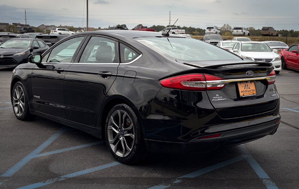 2017 Ford Fusion Hybrid SE