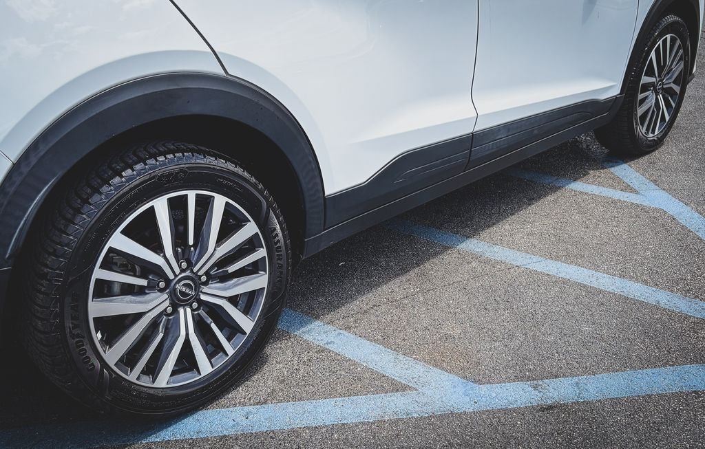 2022 Nissan Kicks SV